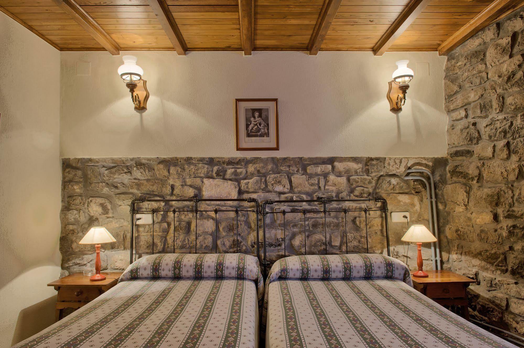 Casas Rurales El Llugaron Miravalles Exterior photo